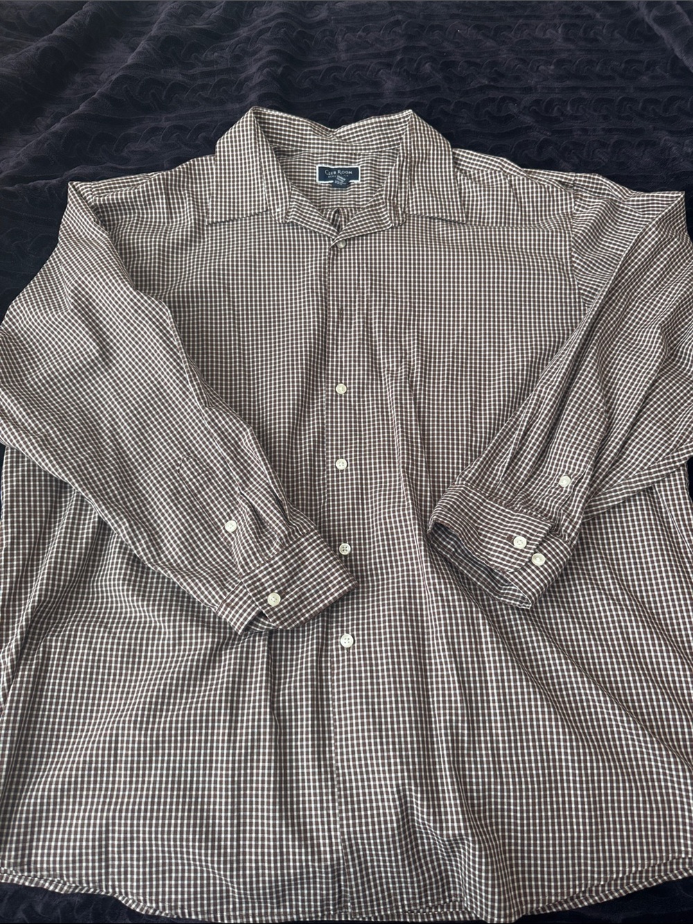 Club Room Men's Small Check Pattern Dress Shirt in Brown and White